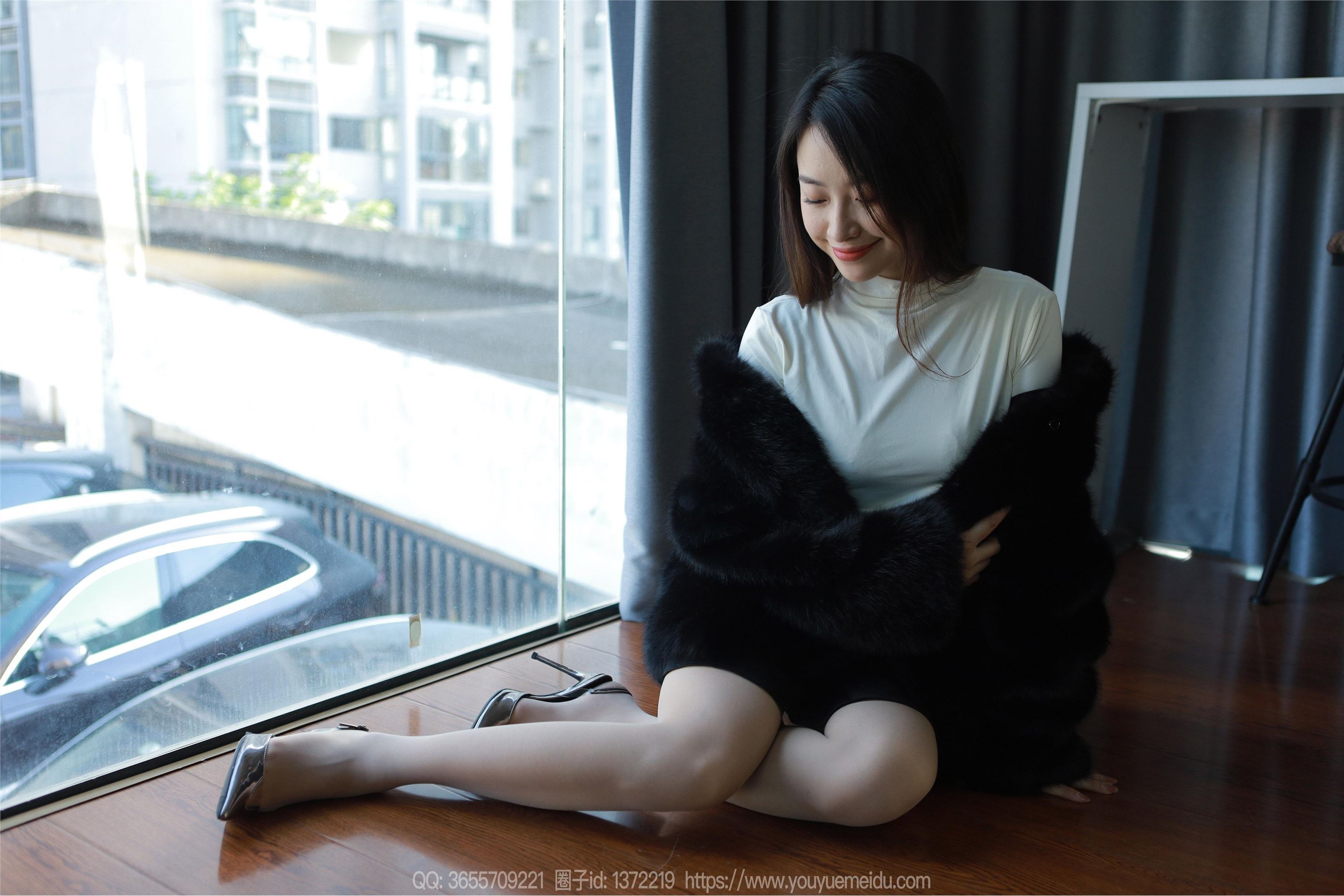 IESS异思趣向  2023.12.05 丝享家 1603 小婕《黑色大衣》